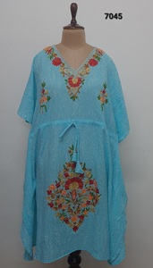 ชุดกะฟตันปักลายคอตตอนครัชความยาวระดับเข่า - Product Image 6