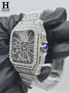 Montre-bracelet de luxe pour homme, personnalisée, en gros, entièrement sertie de diamants, style Santos, cadran squelette automatique, en acier inoxydable - Product Image 4