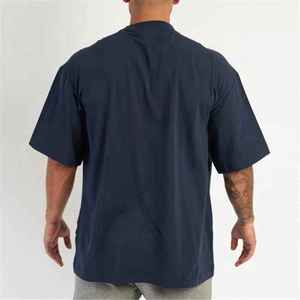 เสื้อยืดแขนสั้นสีดำสำหรับผู้ชาย ผ้าฝ้าย 100% คอกลม ทรงโอเวอร์ไซส์ สไตล์ลำลอง ผ้าเจอร์ซีย์ถัก สีพื้น ดีไซน์เรียบง่าย - Product Image 6