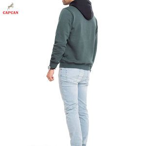 Hoodie d'hiver sur mesure à coupe classique avec intérieur en polaire douillet et design pratique, confortable - Product Image 3