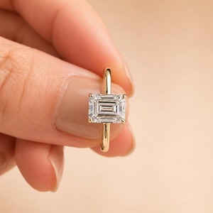 Anillo de Compromiso de Oro de 14K con Diamante Cultivado en Laboratorio con Corte Esmeralda, Anillo de Bodas Solitario para Mujer - Product Image 2