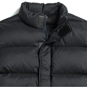 Veste matelassée à capuche pour homme, design optimal, avec logo frontal, respirante, coupe-vent, écologique, séchage rapide, pour l'hiver, longue - Product Image 3