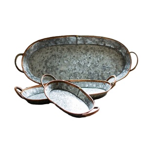 Bandeja de Servicio de Hierro Galvanizado con Asa, Estilo Rústico, para Servir Comida y Decorar el Hogar, Apta para Lavavajillas - Product Image 3
