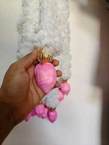 Guirnalda Floral de Caléndulas Blancas Hechas a Mano con Capullos de Loto de Madera Sola para Decoración de Escenarios de Boda y Entradas, Decoración para Templos Pooja y Festividades - Product Image 5