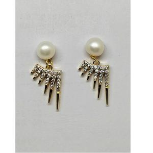 Boucles d'oreilles minimalistes en perles plaquées or 18 carats pour femmes, bijoux modernes pour un usage quotidien et confortables pour de longues heures - Product Image 6