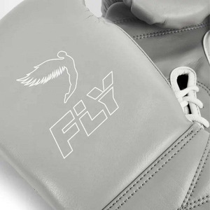 ถุงมือชกมวยสำหรับฝึกซ้อม รุ่น Professional Pro Fighting Fly สีน้ำเงินทอง หนังวัวแท้ สายรัดข้อมือปรับได้ รุ่น AI-BG-506 - Product Image 4