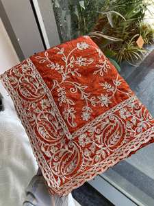 Sari en soie Rangoli de créateur avec broderie florale complexe et bordure ajourée festonnée - Product Image 4