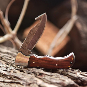Cuchillo Plegable de Acero de Damasco Hecho a Mano al por Mayor con Gancho para Tripas, Mango de Palisandro, Cuchillo de Caza EDC, Fabricante y Proveedor - Product Image 4