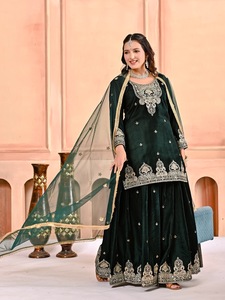 Ensemble Kurti en velours de viscose épais avec broderie, pantalon palazzo doublé et dupatta en tulle papillon NG 4009 - Product Image 2