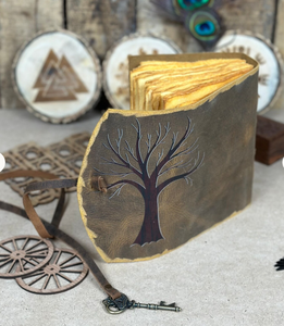 Diario de Cuero Personalizado con Árbol de la Vida: Papel Hecho a Mano con Borde Desflecado - Product Image 2