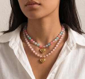 Collier de perles multi-pierres naturelles avec pendentif cœur plaqué or 18 carats, délicat collier ras-du-cou en pierres précieuses arc-en-ciel, bijoux en gros pour femmes - Product Image 2