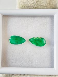มรกตธรรมชาติจากแซมเบีย รูปทรงลูกแพร์ คู่หนึ่ง น้ำหนัก 4.06 กะรัต สีเขียวพรีเมียม ความเงางามเยี่ยม คุณภาพเยี่ยม เหมาะสำหรับทำเครื่องประดับ ได้รับการรับรองจาก IGI - Product Image 5
