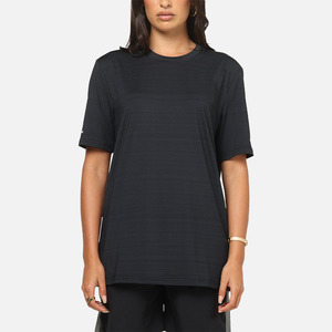 Nouveau T-shirt décontracté noir à col rond, ample et respirant, anti-rides, écologique, en polyester/coton doux pour femme - Product Image 1