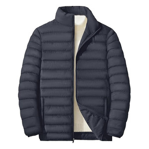 Chaqueta Acolchada Personalizada con Cuello Alto y Parches, con Logotipo OEM, Relleno de Algodón Grueso, Chaqueta de Invierno para Exteriores - Product Image 4