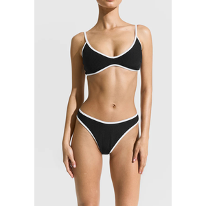 Ensemble de bikini noir pour femme avec bordure contrastante blanche, maillot de bain deux pièces à décolleté plongeant, bas de maillot en tricot de spandex et polyester - Product Image 1