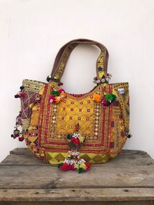 Elegante bolso de mano bohemio de macramé para mujer, hecho a mano con cuerda de algodón, ideal para vacaciones de verano y conjuntos de playa. - Product Image 4