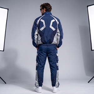 Survêtement de sport ample en nylon pour homme avec logo personnalisé OEM, fermeture éclair et empiècements, idéal pour l'extérieur - Product Image 3