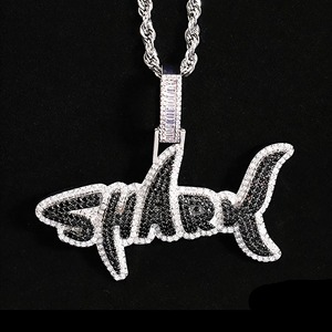 Colgante de Letra Personalizado de Plata 925 con Moissanita y Baño de Rodio, Estilo Hip Hop Bling para Raperos, Colgante Bicolor con Nombre - Product Image 2