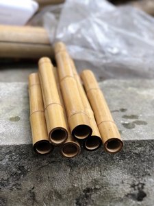 Poteaux en bambou très demandés pour la décoration intérieure, les expositions événementielles et la production artisanale traditionnelle du Vietnam - Product Image 4