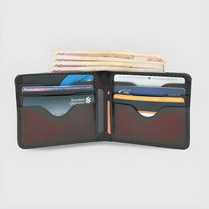 Portefeuille homme en cuir véritable de qualité supérieure, bleu océan ombré, avec fentes incurvées pour cartes et compartiment supérieur pour billets. - Product Image 6