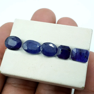 พลอยไพลินสีน้ำเงินธรรมชาติ 17.30 กะรัต รูปทรงผสม แบบเม็ดเดี่ยว ได้รับการรับรองสำหรับทำเครื่องประดับ HAYAAT GEMS TGH-205 6.80-10x7 มม. - Product Image 5