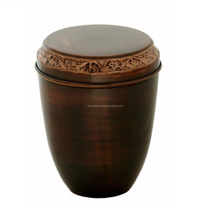 Urne funéraire haut de gamme en métal et laiton, design moderne motif blé, couvercle fileté marron, accents dorés, écologique, faite à la main, vase de table - Product Image 3