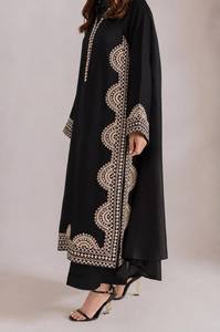 Robe Abaya noire brodée, coupe ample, manches longues, robe islamique pour femmes avec dupatta pour la fête de l'Aïd - Product Image 2