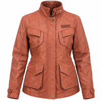 Veste en cuir pour femme, couleur cognac, style utilitaire, quatre poches, col à boucle, fermeture éclair et boutons-pression, coupe ajustée, décontractée, streetwear