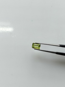 Péridot vert naturel 6x4MM, taille octogonale, meilleure qualité, pierre précieuse en vrac pour la fabrication de bijoux - Product Image 3