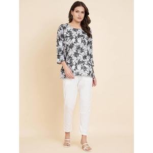 DISEÑADOR CRUSH CREPE DIGITAL PRINT SHORT TOP NEGRO - Product Image 1