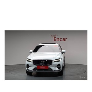 Volvo XC60 B6 Ultimate 2023 avec conduite à gauche, boîte automatique, sièges en cuir, caméra de recul - 34 648 km - Product Image 2