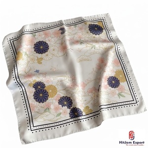 Écharpe carrée de mode personnalisée haut de gamme en tissu léger, fabricant OEM ODM, produits textiles personnalisés Mahé, commandes en gros - Product Image 3