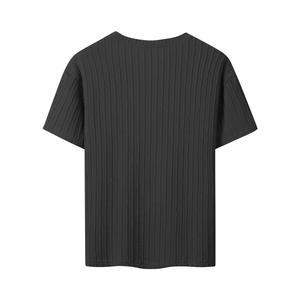 เสื้อยืดแขนสั้นผู้ชายสีพื้น คอโอ ทรงลำลอง ผ้าถักลายเคเบิ้ล คอกลม ทรงปกติ - Product Image 4