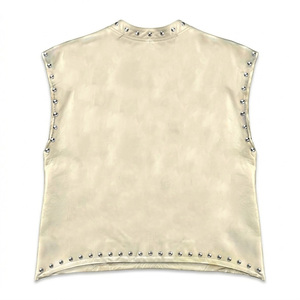 Camiseta sin mangas con estampado DTG de diamantes de imitación personalizados, 100% algodón, tela suave, estilo vintage moderno, para un uso cómodo unisex. - Product Image 2