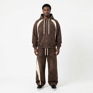 Chándal con Capucha para Hombre, Color Marrón Crema, Cierre de Cremallera Frontal, Corte Holgado, Pantalones Deportivos Largos con Bolsillos Laterales, 100% Algodón - Product Image 1