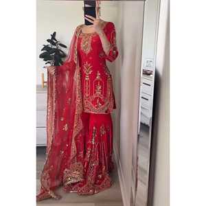 Ensemble de vêtements de fête pour femmes de créateur Sharara Plazzo Dupatta - Product Image 2