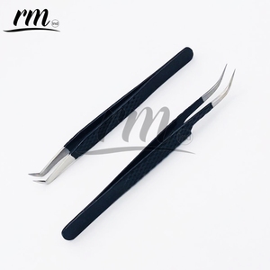 Pince à épiler professionnelle RMI en acier inoxydable anti-magnétique avec poignée confortable, pointe en fibre à angle de 75 degrés, pince à épiler bleue pour cils - Product Image 5