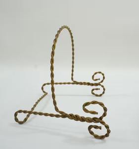 Soporte de Platos de Hierro de Diseño Moderno Diseñado para Mejorar la Decoración de la Mesa con una Presentación Elegante de los Platos - Product Image 5