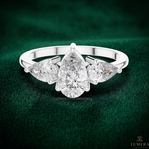 Anillo de compromiso de lujo con tres diamantes en forma de pera, certificado por IGI, disponible en oro de 9KT, 10KT, 14KT y 18KT para mujer, joyería fina. - Product Image 1