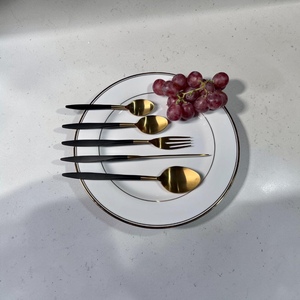 Gold Plated Metal Cutlery Set With Long Handles <b>Mirror</b> Finish Modern Design Durable Utensils For Party Use - Product Image 1