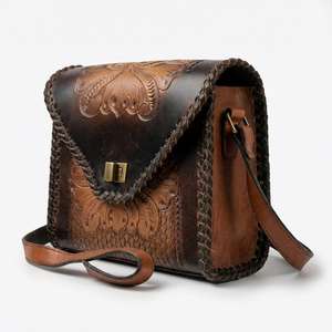 2026 Superventas: Bolso de Verano Bohemio Vintage para Mujer, 100% Cuero Genuino, Ligero, con Grabados Florales Hechos a Mano y Costuras Decorativas - Product Image 1