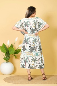 Kaftan indien en coton imprimé à la main pour l'été, idéal comme vêtement de nuit ou peignoir - Product Image 3