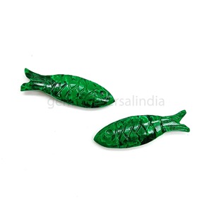 Pendentif en malachite sculpté à la main en forme de poisson, 25 mm, pierre précieuse en malachite, prix de gros, fabrication de bijoux en vrac - Product Image 2