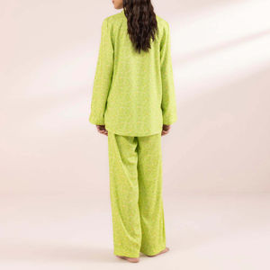 Pijamas de satén de dos piezas para mujer con logotipo personalizado, ropa de dormir de manga larga, camisón estampado con cuello vuelto. - Product Image 3