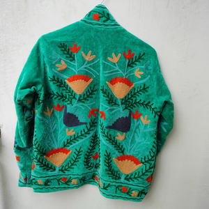เสื้อแจ็คเก็ตกำมะหยี่สีเขียวทะเลแบบพรีเมียม ปักมือ ทอด้วยมือ  งานฝีมือแบบดั้งเดิม เสื้อโค้ทฤดูหนาว คอปกสูง - Product Image 3
