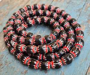 Perles Chevron en Verre Originales Vert Noir Étoile |   Perles de commerce africaines vénitiennes Ghana - Product Image 3