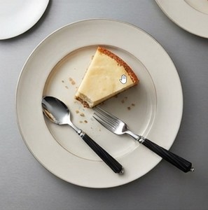 Cuillère à dîner minimaliste en acier inoxydable avec finition miroir, manche long, compatible lave-vaisselle, couverts argentés pour les fêtes - Product Image 2