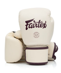 ถุงมือชกมวยหนังแท้คุณภาพพรีเมียม Fairtex ปักโลโก้ได้ตามต้องการ พร้อมที่จับมือสำหรับฝึกซ้อม หนังคุณภาพสูง แบบเต็มนิ้ว - Product Image 1
