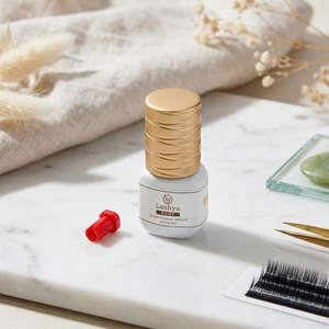 [Lashya] Adhesivo Swift de Curado Rápido en 0.5s para Artistas Experimentados, Pegamento Profesional para Extensión de Pestañas - Product Image 1