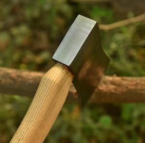 Hacha de tala de 28 pulgadas, hecha a mano, forjada, mango de madera de fresno, cubierta de cuero personalizable para trabajos al aire libre - Product Image 4